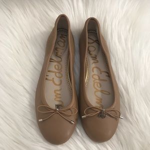 NWOT Sam Edelman Taupe Flats